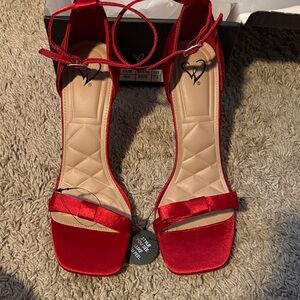 Windsor Red Heels